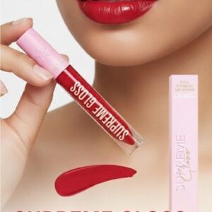 Jeffree Star “RED AFFAIR “Supreme Gloss in Vivid Red